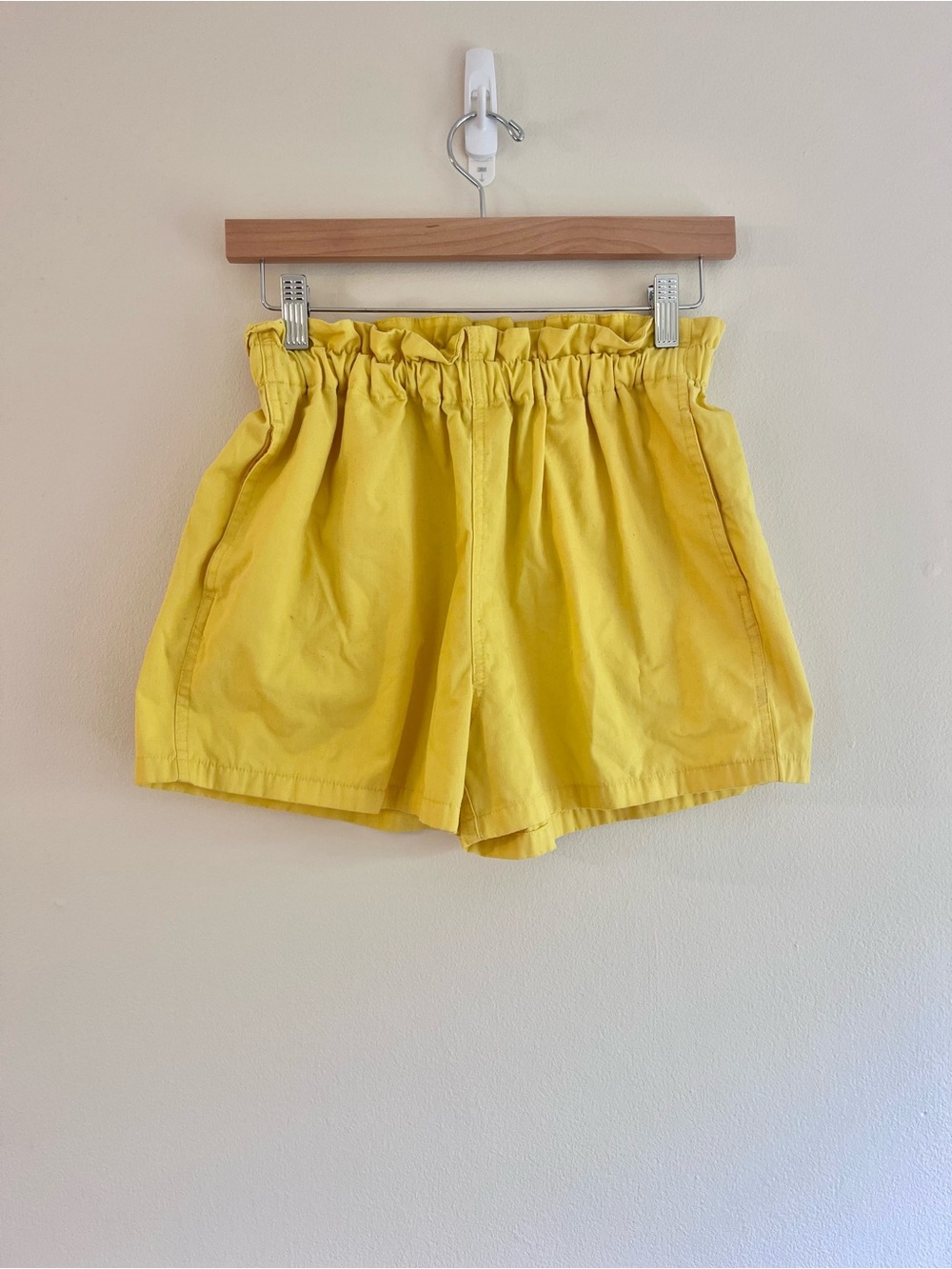 Urban Outfitters Yellow Paperbag Waist Summer Shorts - Women’s Small